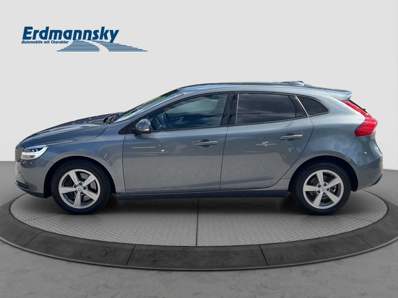 Volvo  V40 D4 (140KW/190PS) Momentum aut.