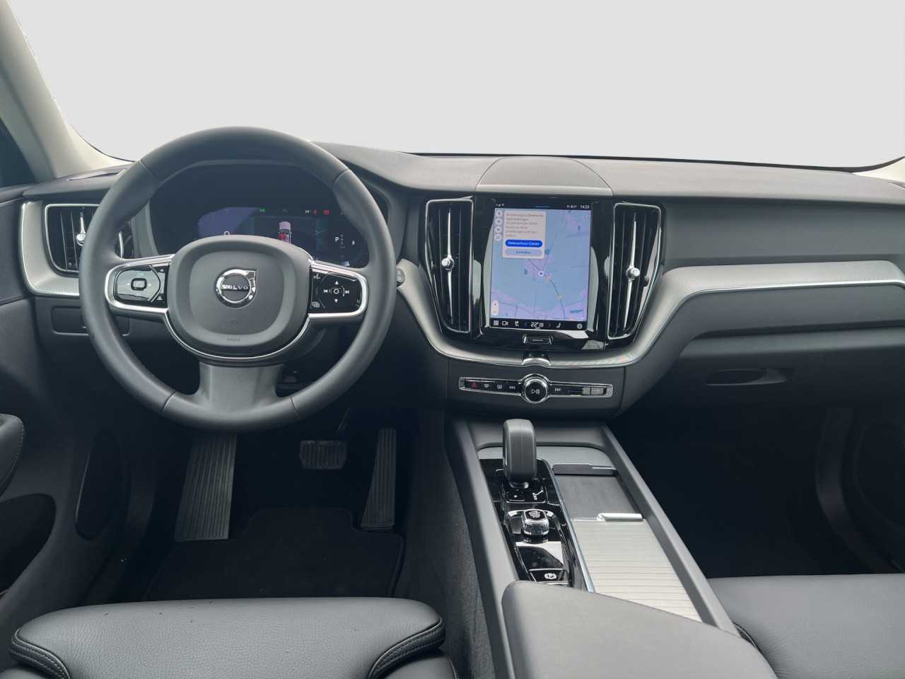 Volvo  XC60 Plus, B4 Mild-Hybrid, Benzin, Dark