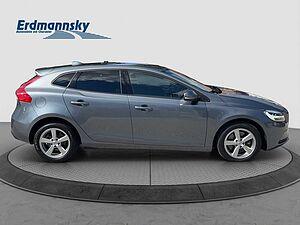 Volvo  V40 D4 (140KW/190PS) Momentum aut.